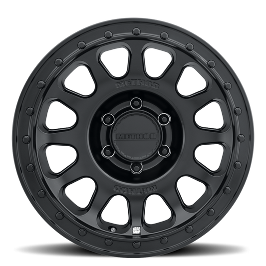 Method MR709 HD Bead Grip 17x 8.5in / ET0 / 5x5 BP / 71.5mm Bore - Black Wheel